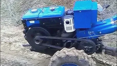 Мотоблок Зубр 12 л.с возит песок 2 🚜